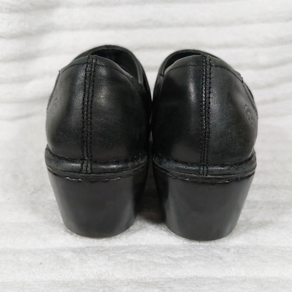 Ariat Westlake Size 8.5 Leather Black Studded Stitched Flowers Clogs 15111 Shoes - Picture 4 of 8